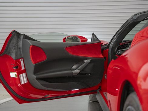 Used 2022 Ferrari SF90 Spider AWD/4WD image 25