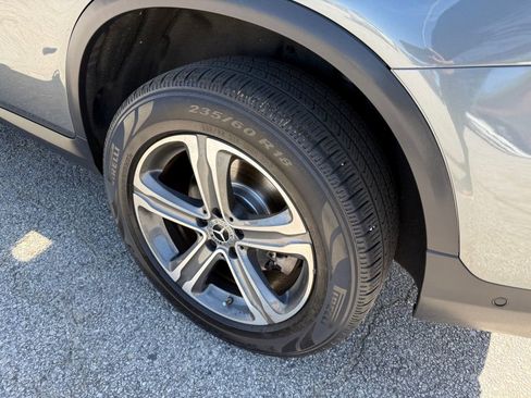 Used 2018 Mercedes-Benz GLC 300 4MATIC image 10