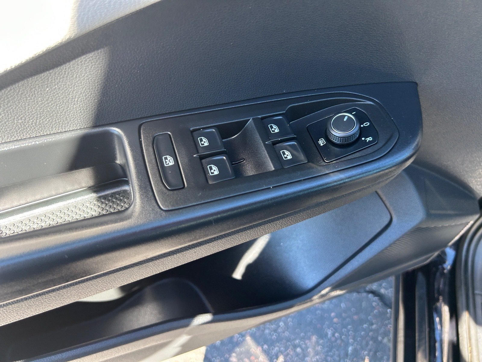 Used 2025 Volkswagen Taos S AWD/4WD image 20