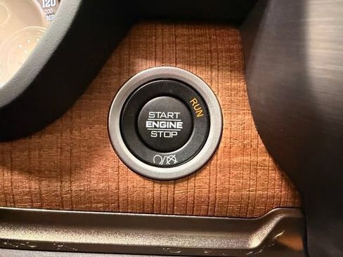 Used 2022 RAM 2500 Limited AWD/4WD image 41