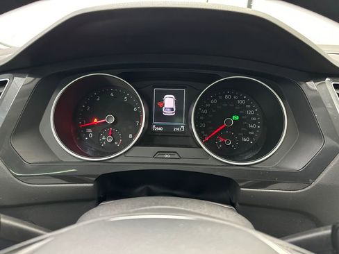 Used 2019 Volkswagen Tiguan SE w/ Panoramic Sunroof Package FWD image 28