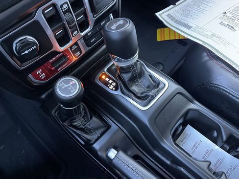 New 2026 Jeep Wrangler Unlimited Rubicon w/ Technology Group image 30