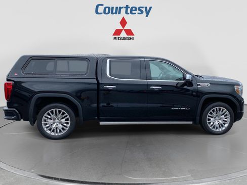 Used 2019 GMC Sierra 1500 Denali w/ Denali Ultimate Package AWD/4WD image 8