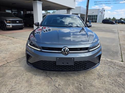 Used 2025 Volkswagen Jetta Sport image 10