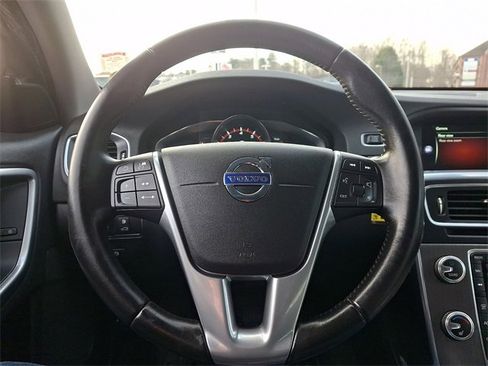 Used 2016 Volvo S60 T5 Cross Country Platinum image 19