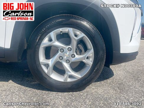 Used 2024 Chevrolet Trax LS w/ LS Convenience Package FWD image 36