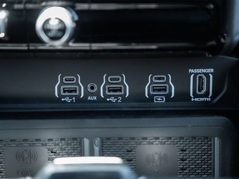 New 2026 RAM 1500 Laramie AWD/4WD image 30