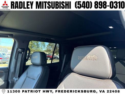 Used 2021 Chevrolet Tahoe High Country w/ Premium Package AWD/4WD image 2