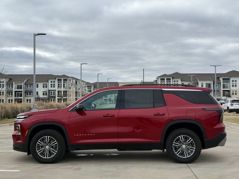 Certified 2025 Chevrolet Traverse LT image 6