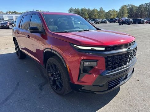 Used 2024 Chevrolet Traverse RS w/ LPO, Floor Liner Package image 7