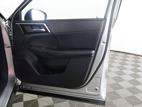 Used 2023 Mitsubishi Outlander SE image 26