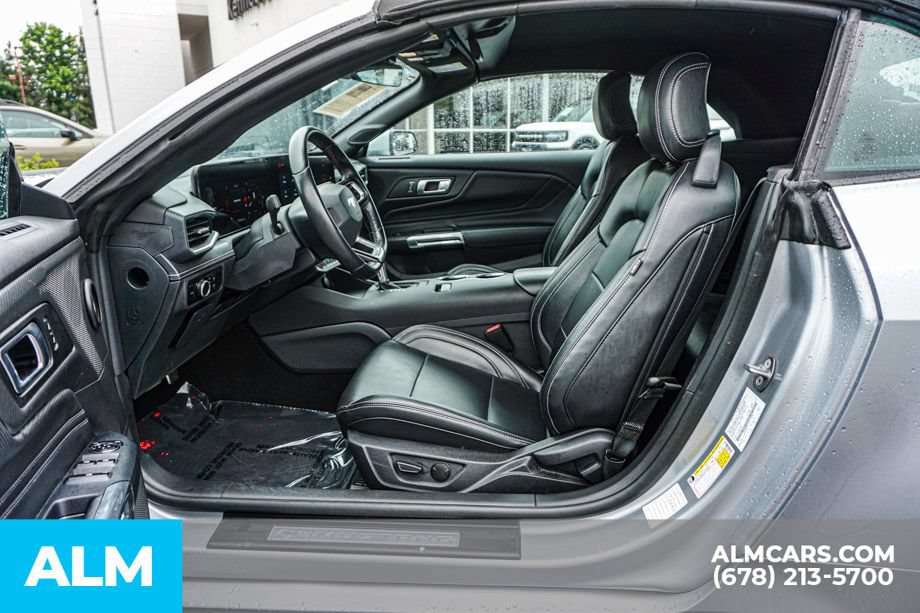 Used 2025 Ford Mustang Premium RWD image 18