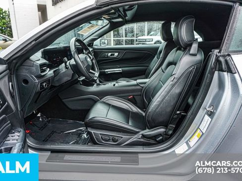 Used 2025 Ford Mustang Premium RWD image 18