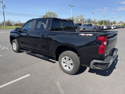Used 2025 Chevrolet Silverado 1500 LT AWD/4WD image 3