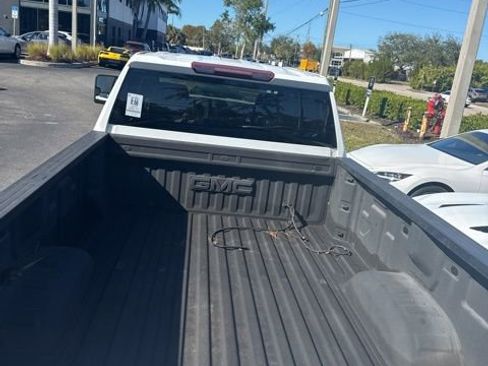 Used 2022 GMC Sierra 2500 Pro w/ Convenience Package image 12