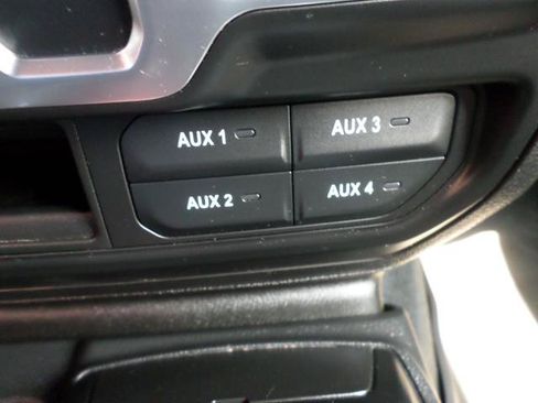 Used 2023 Jeep Wrangler Sport AWD/4WD image 14
