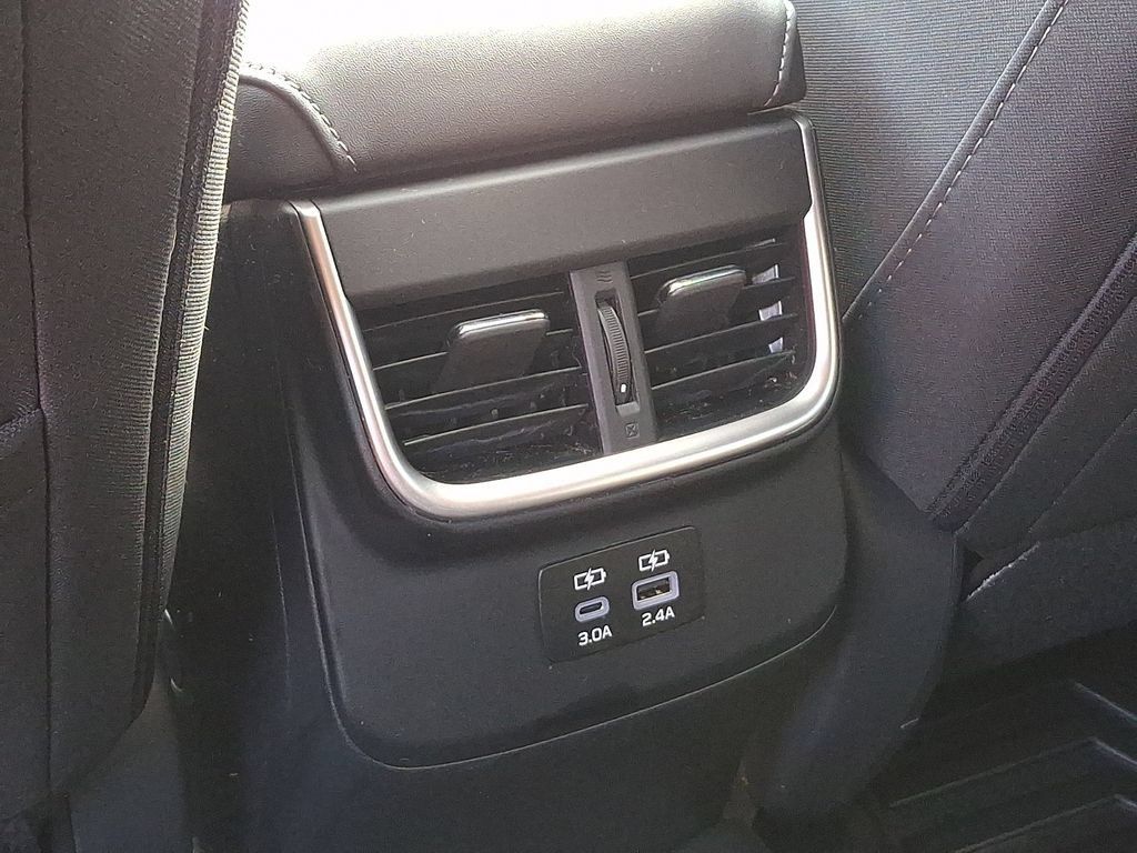 Used 2023 Subaru Outback Premium AWD/4WD image 11