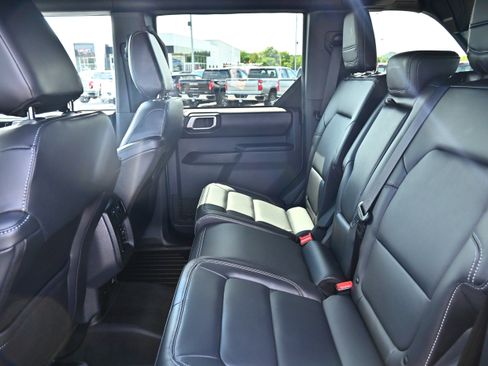 Used 2025 Ford Bronco Outer Banks w/ Sasquatch Package AWD/4WD image 15
