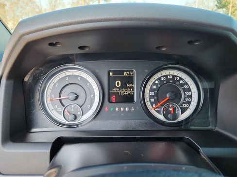 Used 2015 RAM 2500 Tradesman w/ Chrome Appearance Group image 10