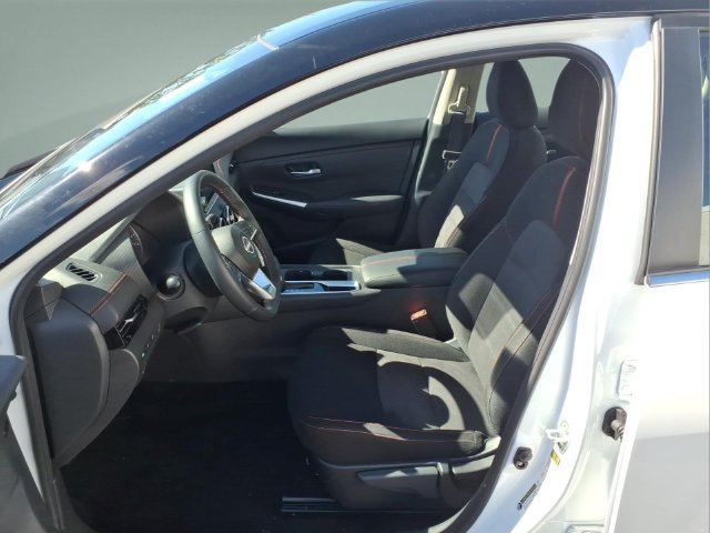 Certified 2025 Nissan Sentra SR FWD image 28