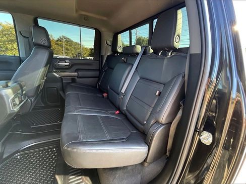 Used 2022 GMC Sierra 2500 Denali w/ Denali Black Diamond Edition image 26