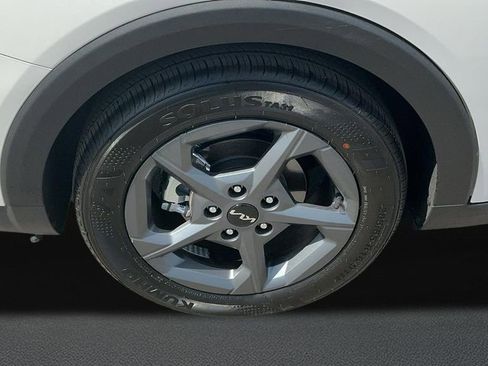 Used 2025 Kia K4 LXS image 8