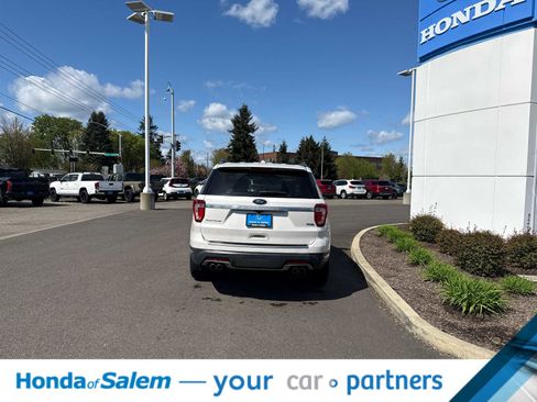 Used 2018 Ford Explorer Platinum AWD/4WD image 5