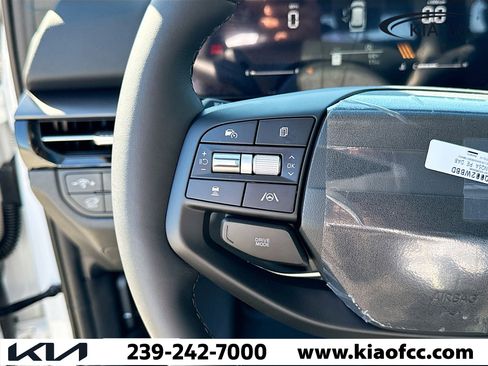 New 2026 Kia Sportage EX w/ EX Panorama Roof Package image 35