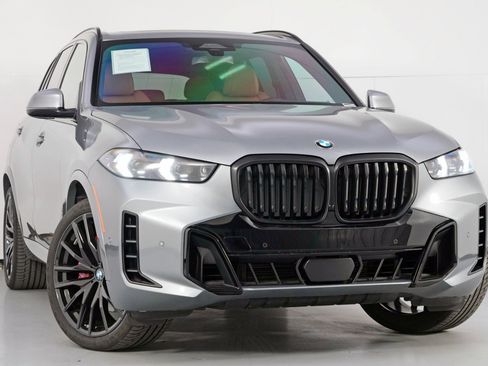 Used 2024 BMW X5 sDrive40i w/ M Sport Package image 4