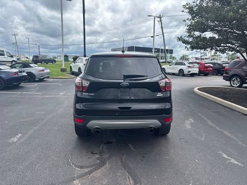 Used 2017 Ford Escape SE FWD image 8