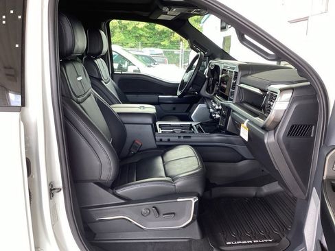 New 2026 Ford F250 Platinum image 34