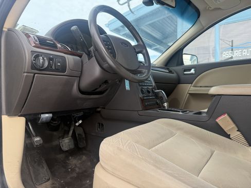 Used 2008 Ford Taurus SEL image 15