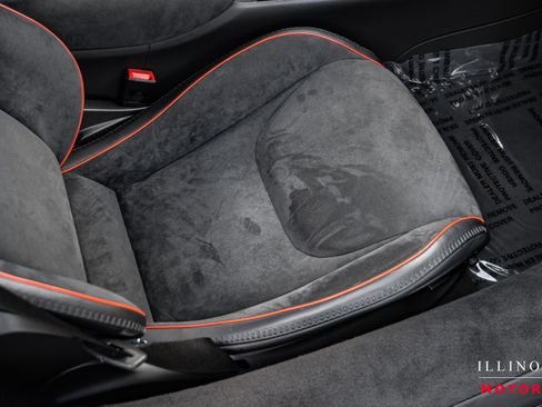 Used 2023 McLaren Artura image 35