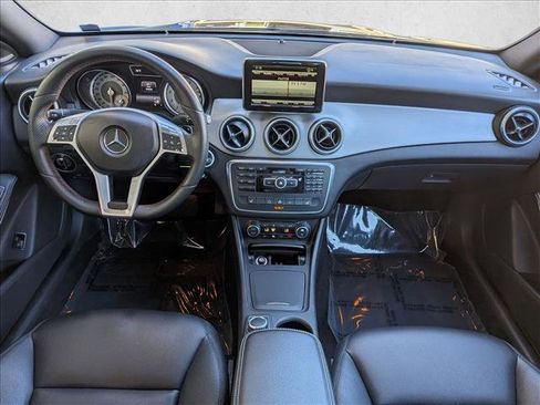 Used 2014 Mercedes-Benz CLA 250 image 16