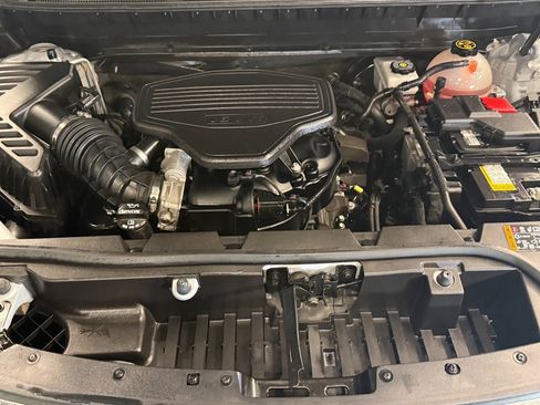 Used 2020 GMC Acadia SLT w/ Premium Package image 25