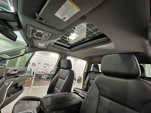 Used 2024 GMC Sierra 1500 SLT w/ SLT Premium Plus Package AWD/4WD image 28