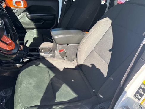 Used 2021 Jeep Wrangler Unlimited Sport image 20