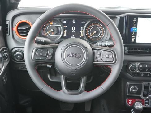 Used 2024 Jeep Wrangler Unlimited Rubicon w/ Technology Group AWD/4WD image 15