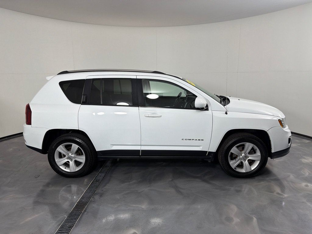 Used 2016 Jeep Compass High Altitude AWD/4WD image 4