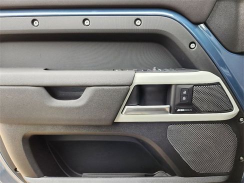 New 2024 Land Rover Defender 110 S image 22