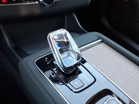 New 2026 Volvo XC90 T8 Plus w/ Protection Package Premier image 18