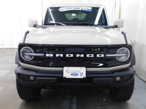 New 2025 Ford Bronco Outer Banks w/ Sasquatch Package image 10