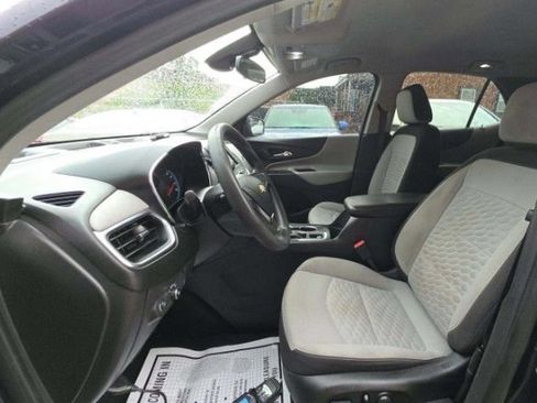 Used 2020 Chevrolet Equinox LS w/ LS Convenience Package FWD image 6