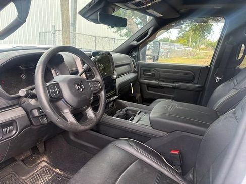 Used 2024 RAM 2500 Limited AWD/4WD image 7