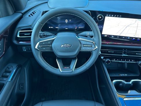 New 2026 Chevrolet Traverse Z71 w/ Driver Confidence Package image 14