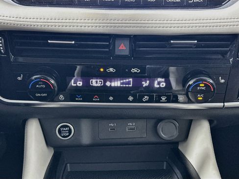 Used 2023 Nissan Rogue SL w/ SL Premium Package FWD image 24