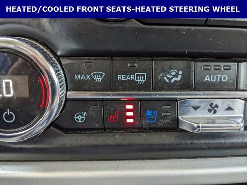 Used 2022 Ford Expedition XLT image 6