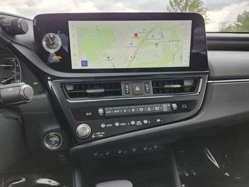 Used 2025 Lexus ES 300h Ultra Luxury w/ Accessory Package (Z2) image 35