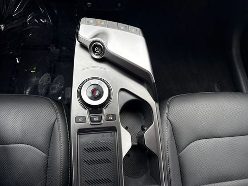 Used 2024 Kia EV6 Wind image 21