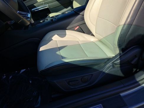 Used 2024 Ford Mustang Premium image 12